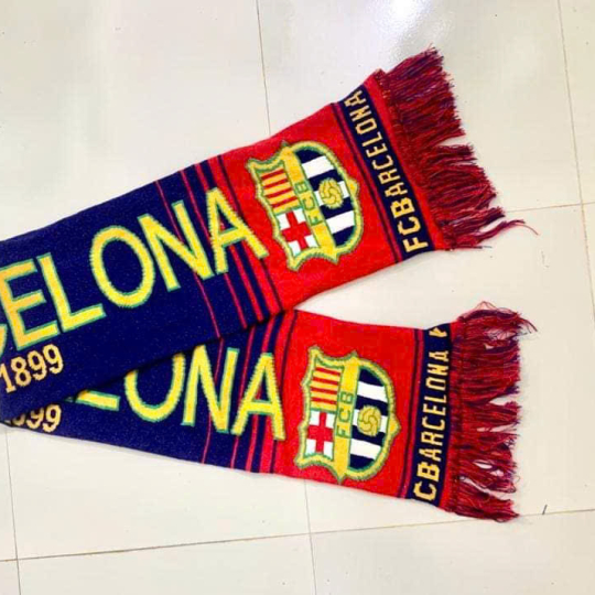 Khăn Len Phong Cách Nước Ngoài